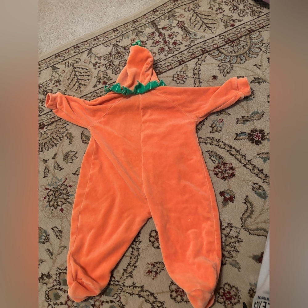 Halloween Pumpkin Costume 3-6 month - Picture 12 of 15